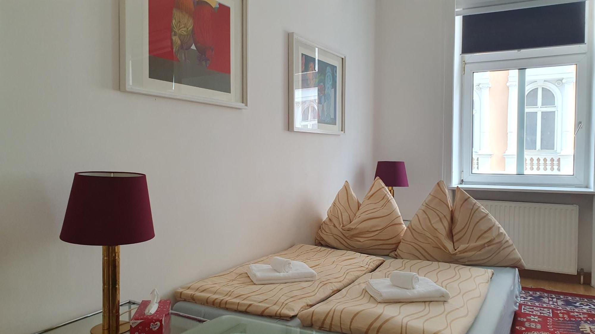 Quiet 2-Room Flat, Walking Distance To City Centre Wien Eksteriør billede